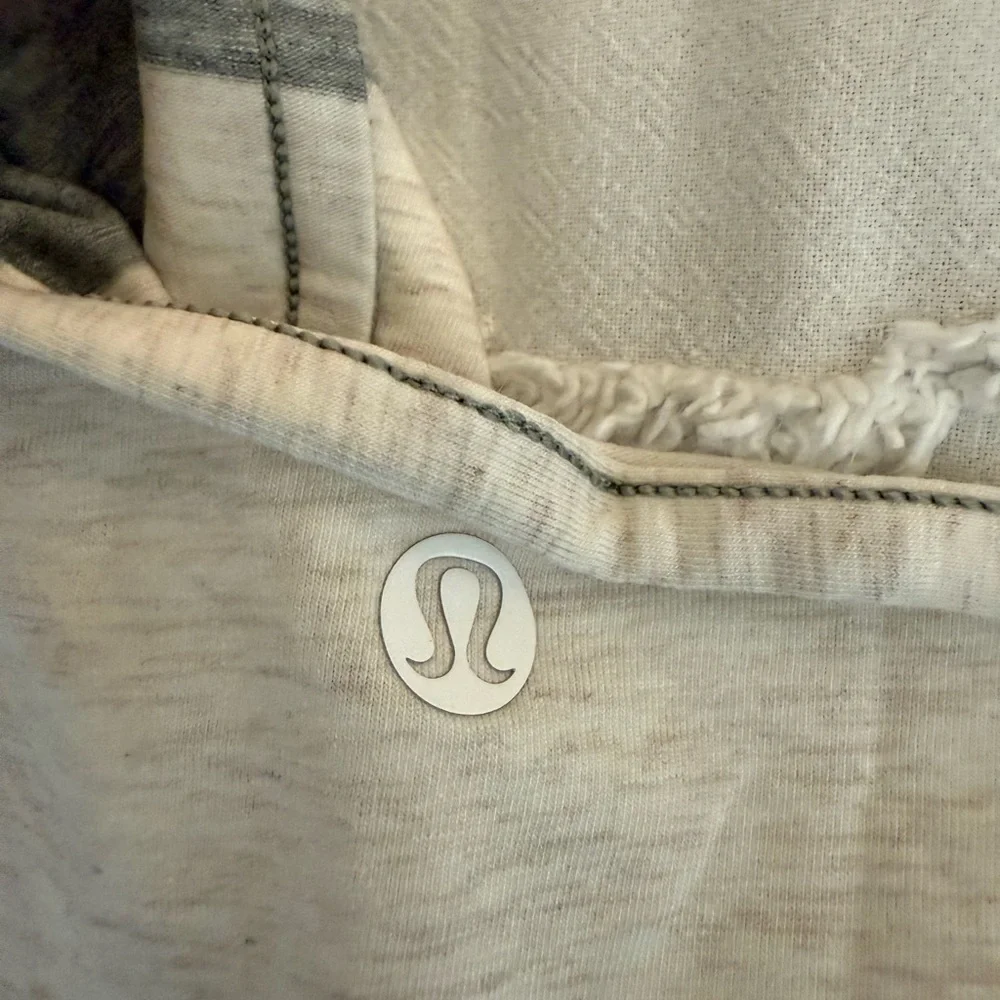 lululemon athletica Gray and White Women's Poncho